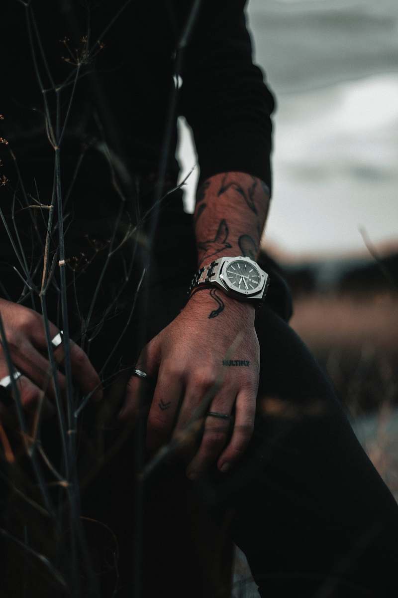 hand man with wristwatch skin