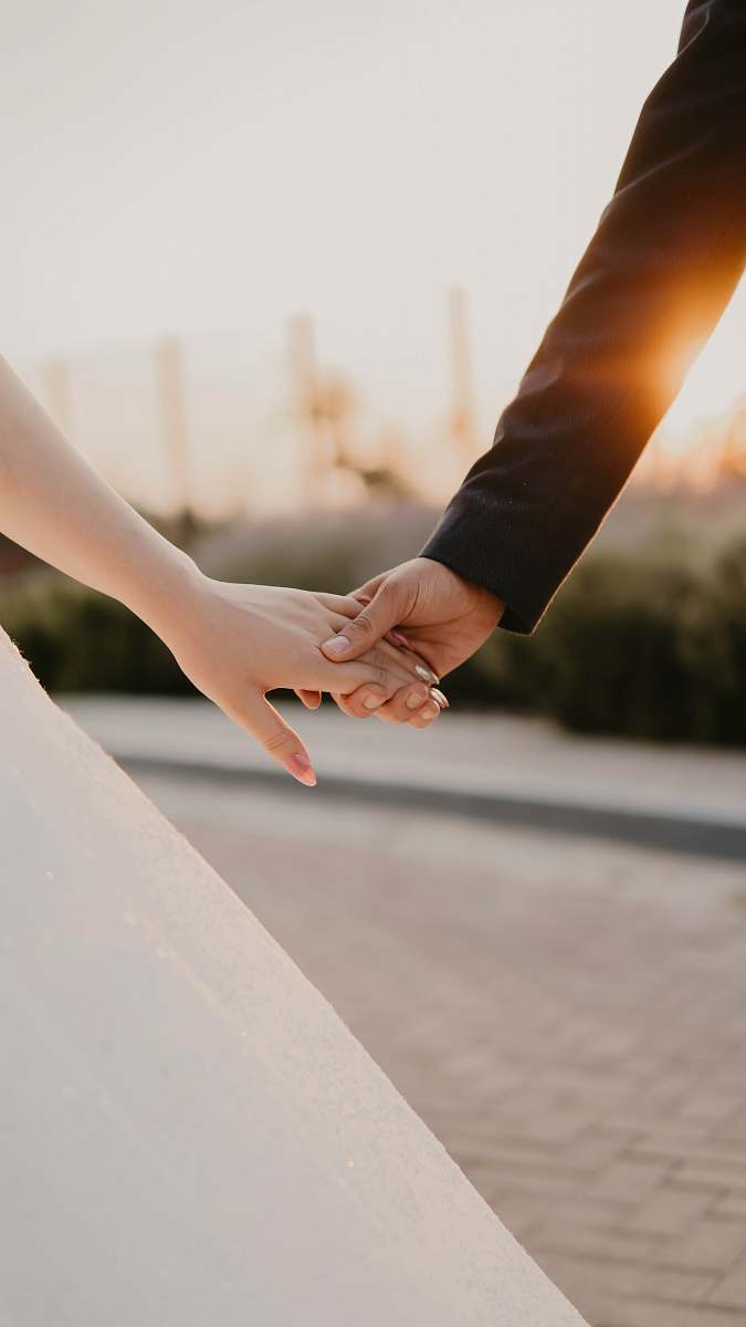 hand man and woman hands holding holding hands