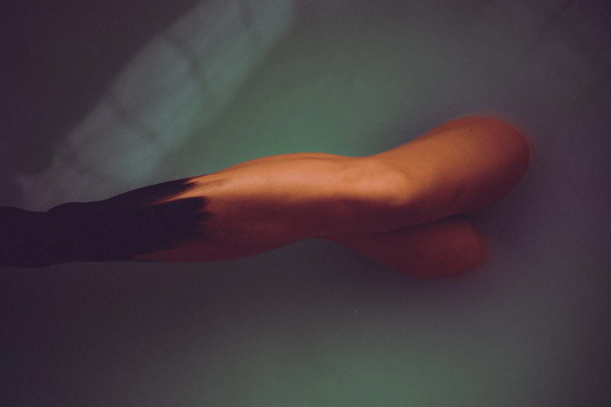 hand person showing legs arm