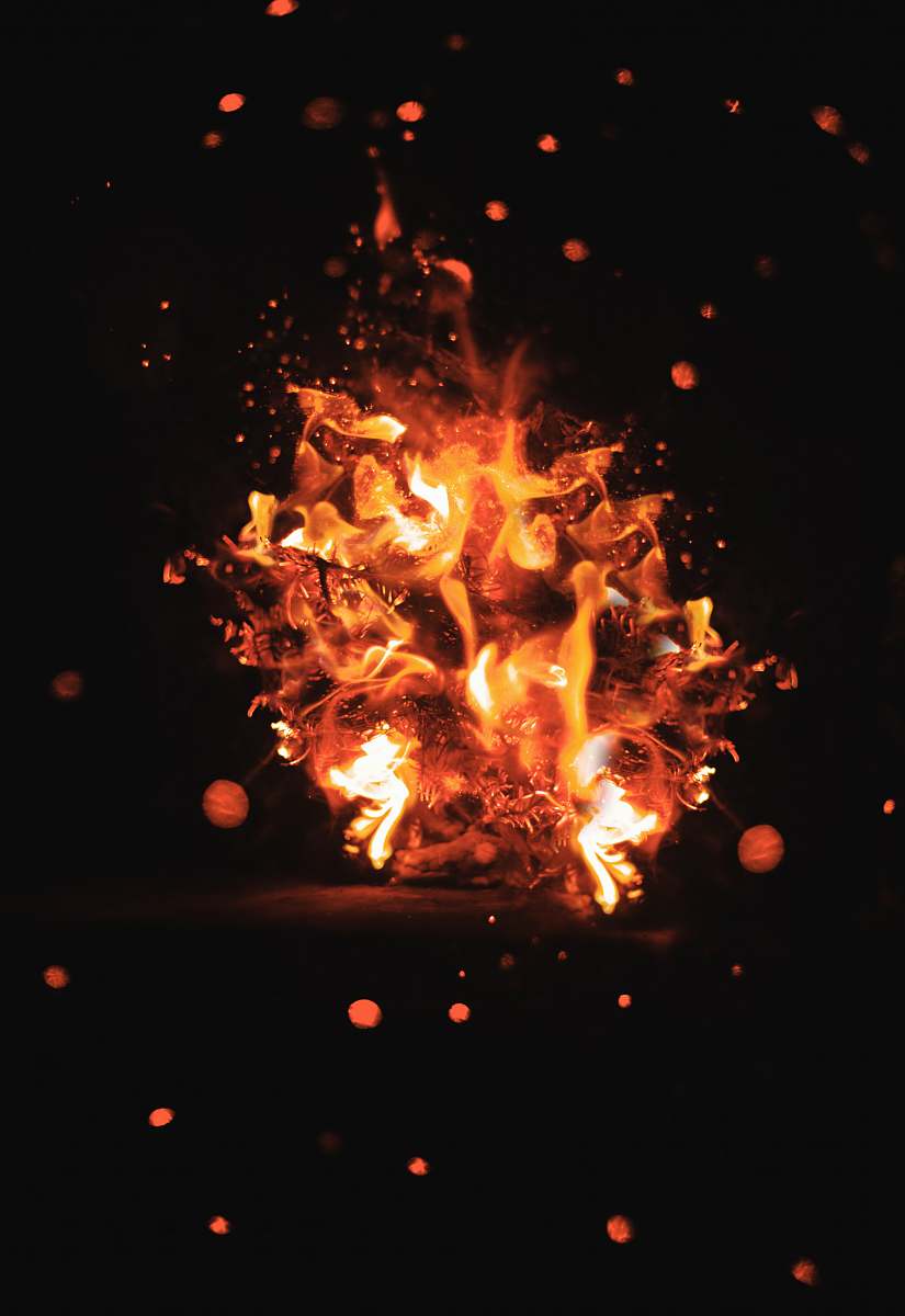 flame close-up photo of bonfire bonfire