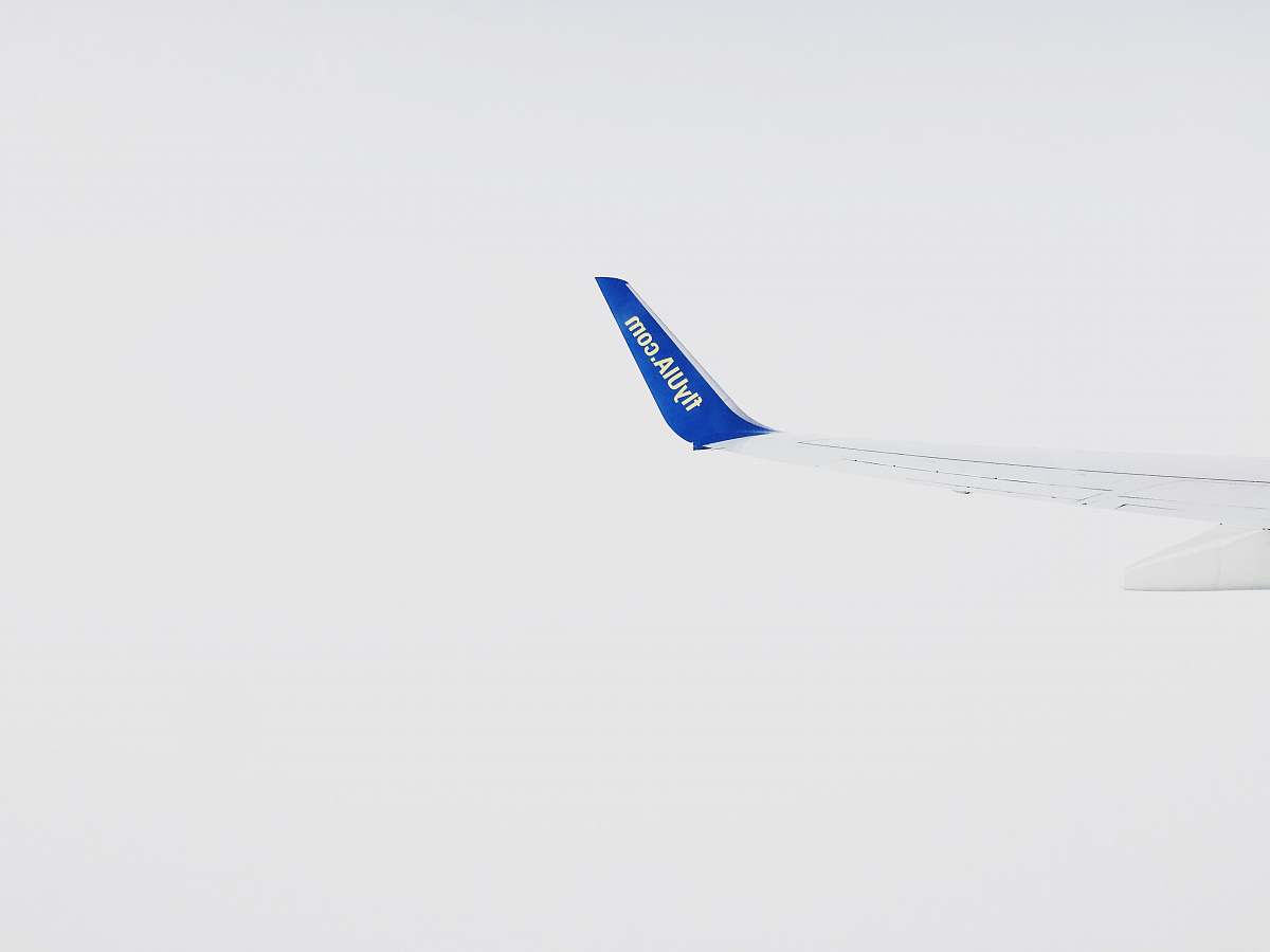airliner fiyula.com airplane