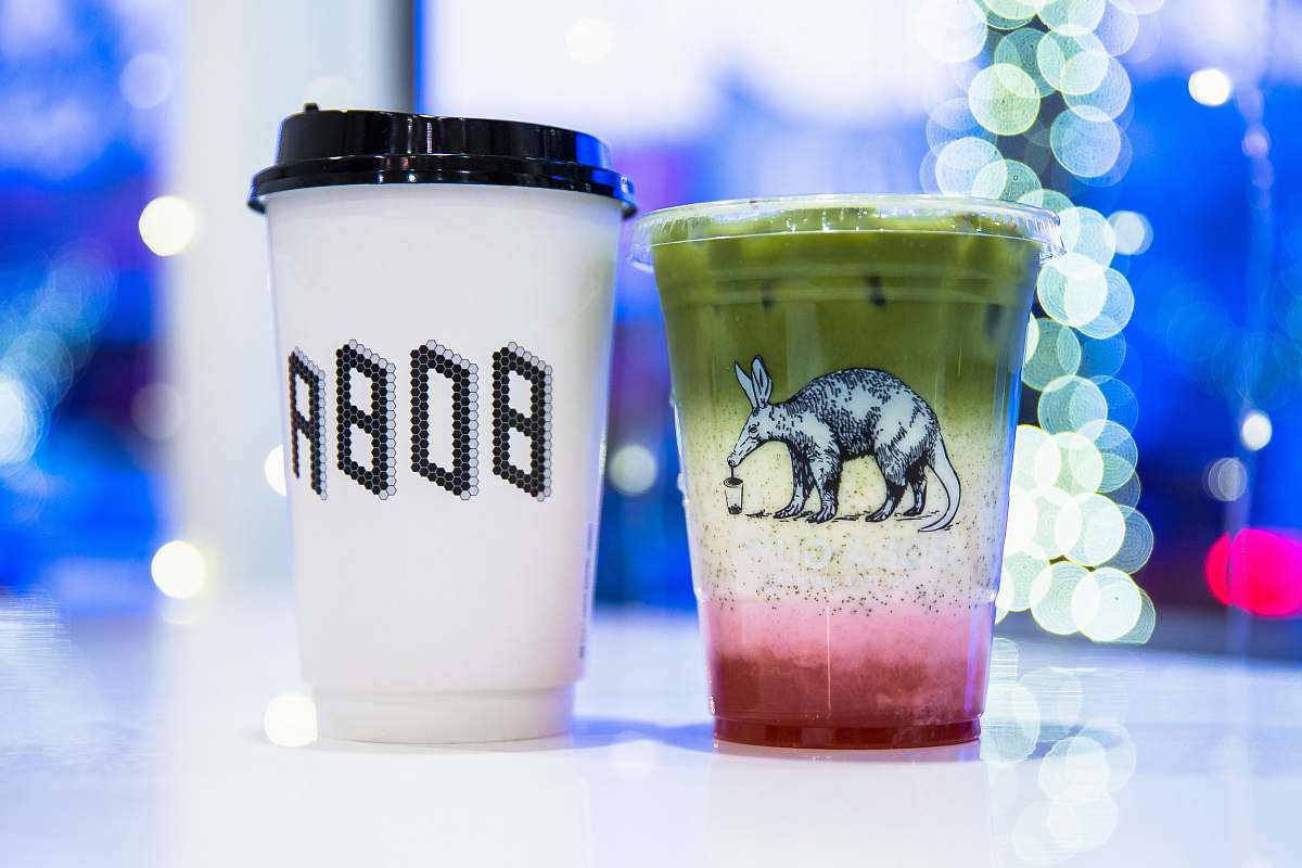 aardvark green and white tumblers mammal