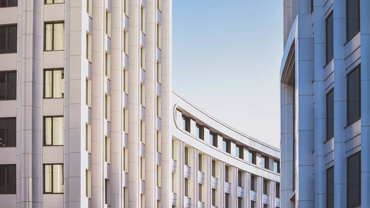 building curved white concrete building moscow
