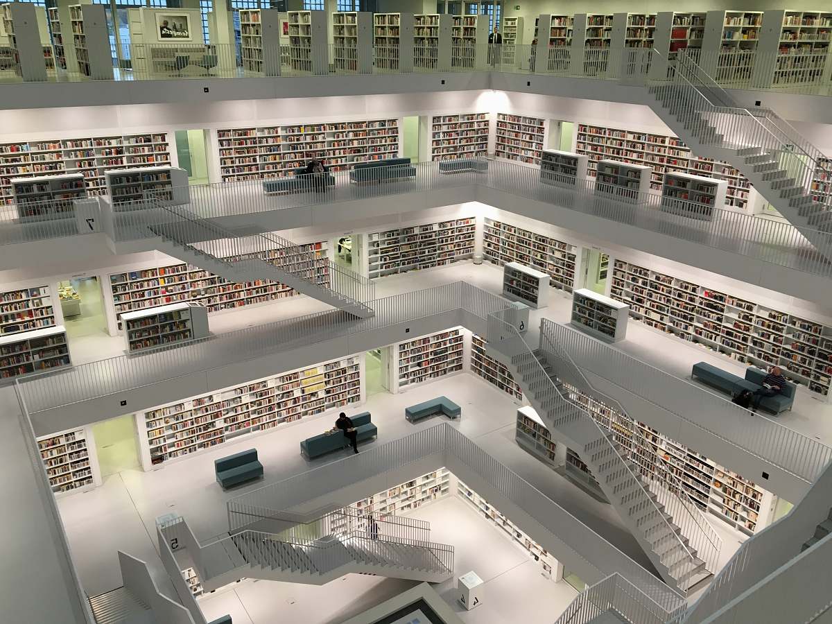 library photo of 5-story library building interior design
