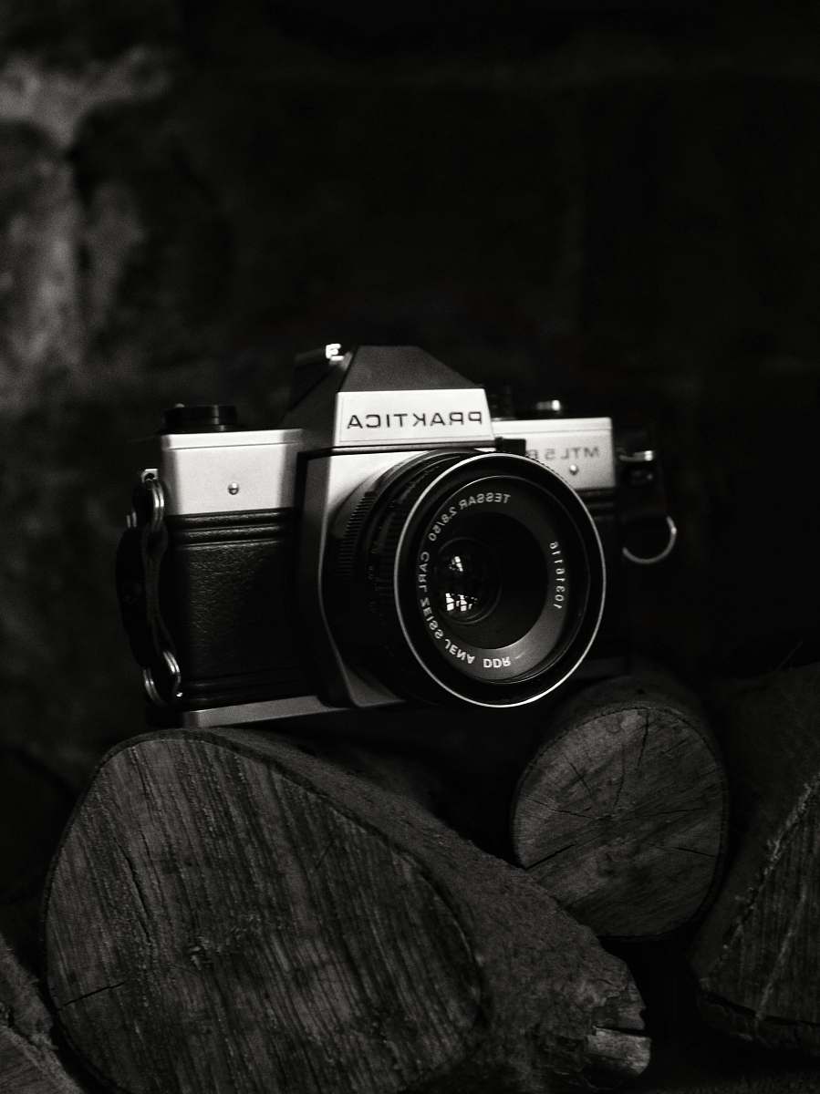 camera black classic camera close-up photography electronics