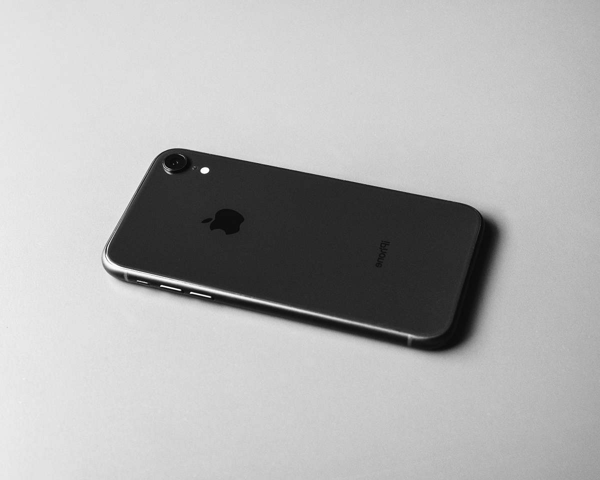 phone black iPhone 7 cell phone