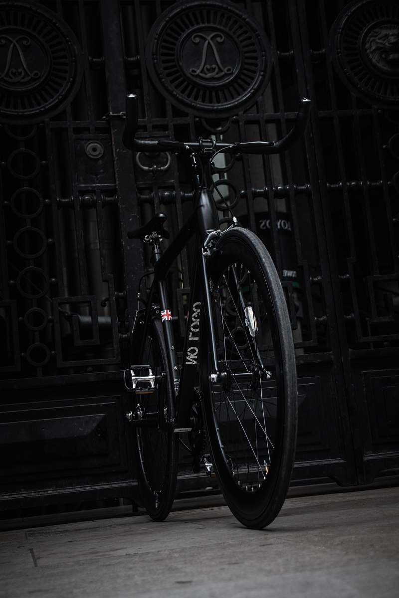 london black road bike bicycle