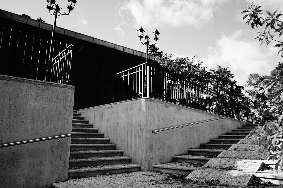 banister concrete stairs near building handrail
