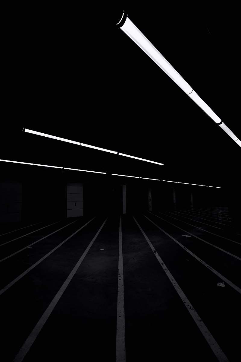 tunnel fluorescent light 10.05