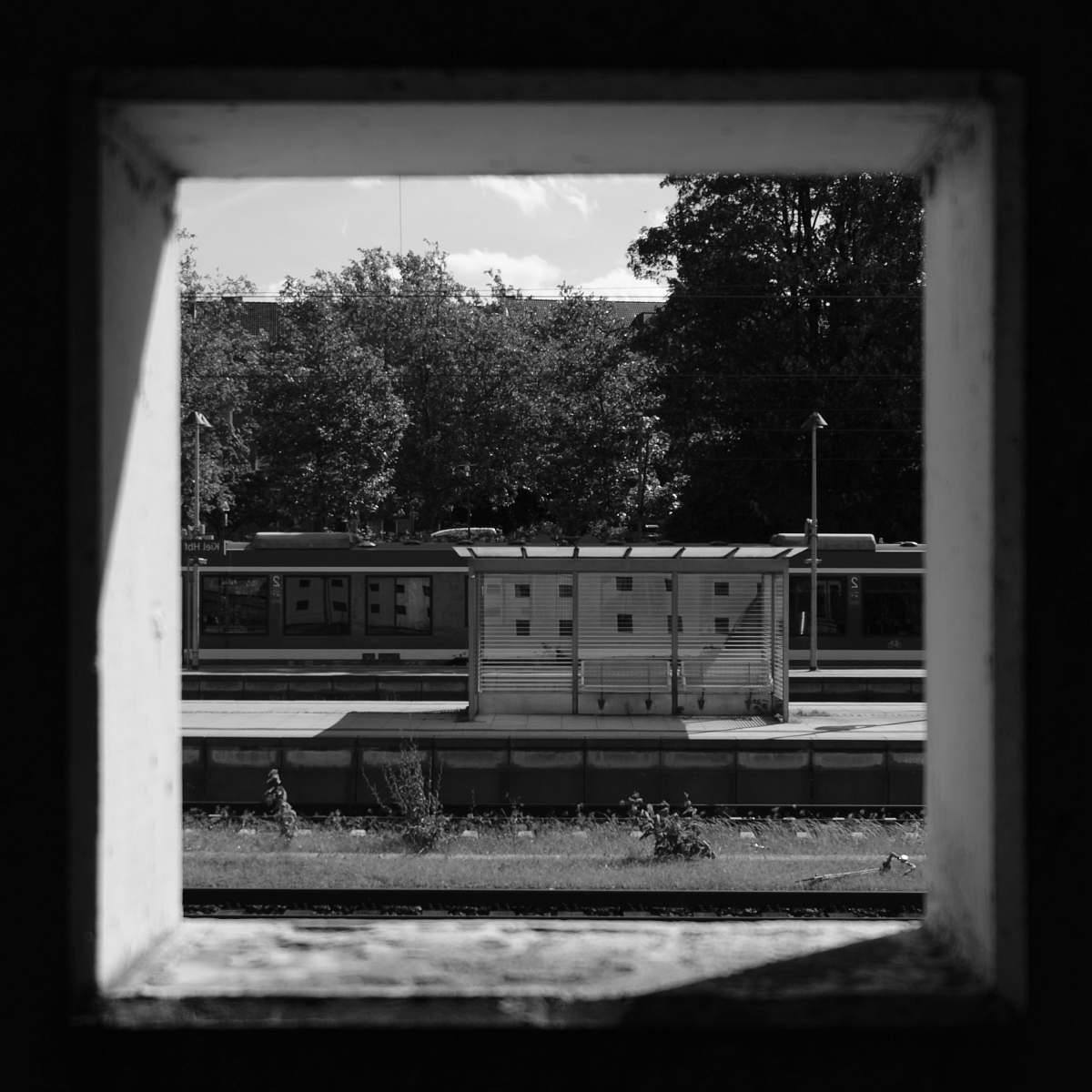 train gray frame kiel