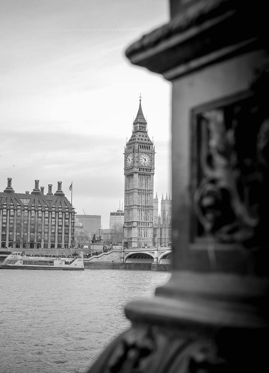 architecture grayscale Big Ben building
