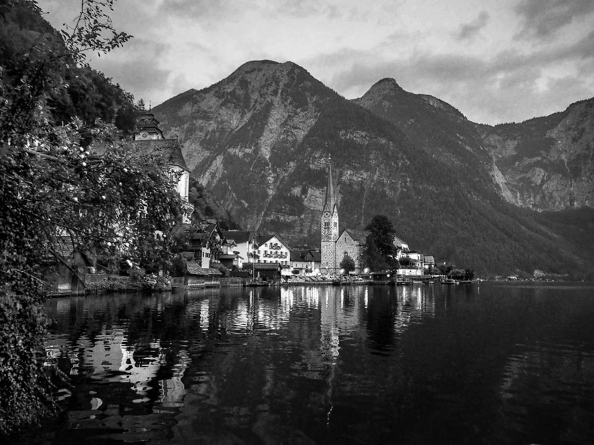 nature Hallstätter See lake in Austria water