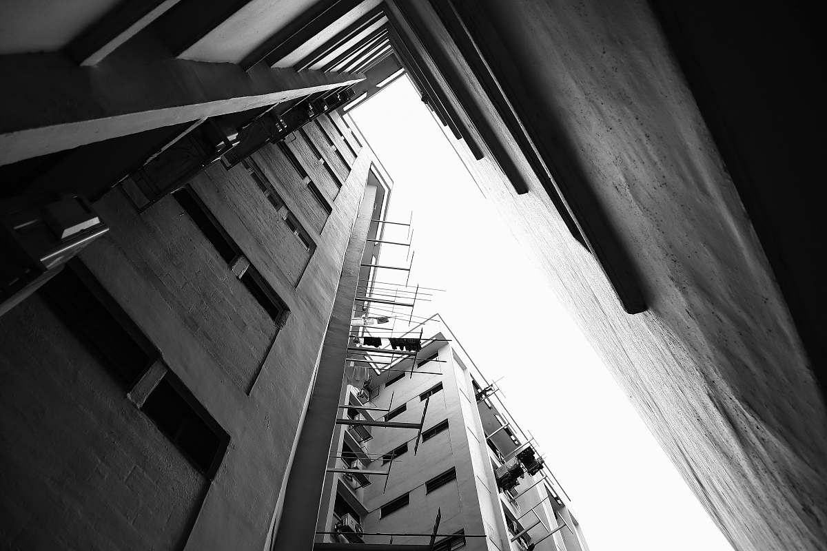 banister high-rise building handrail