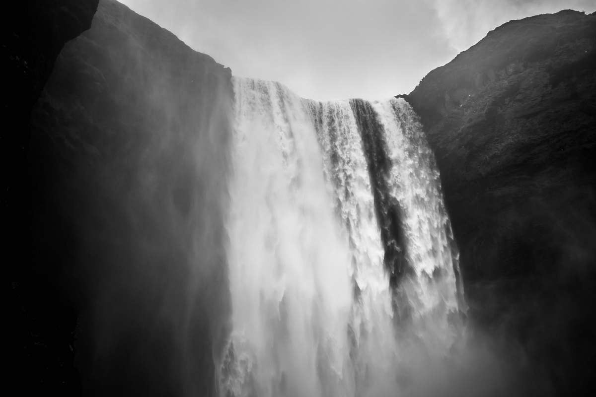 nature photo of waterfalls grey