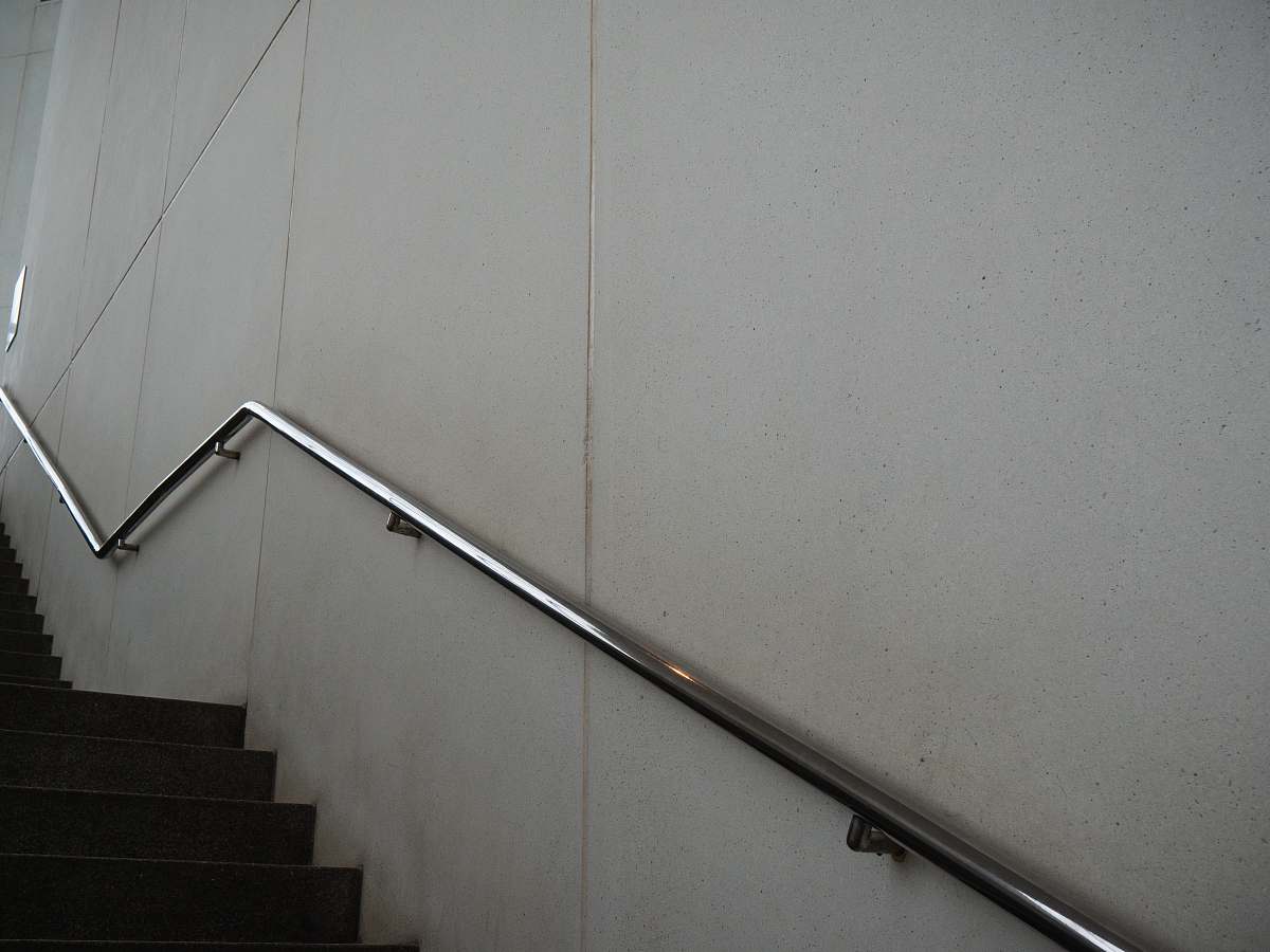 banister silver metal railings handrail