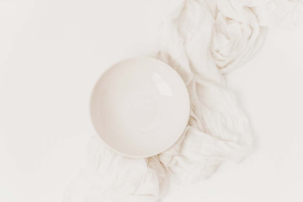 egg round white ceramic plate food