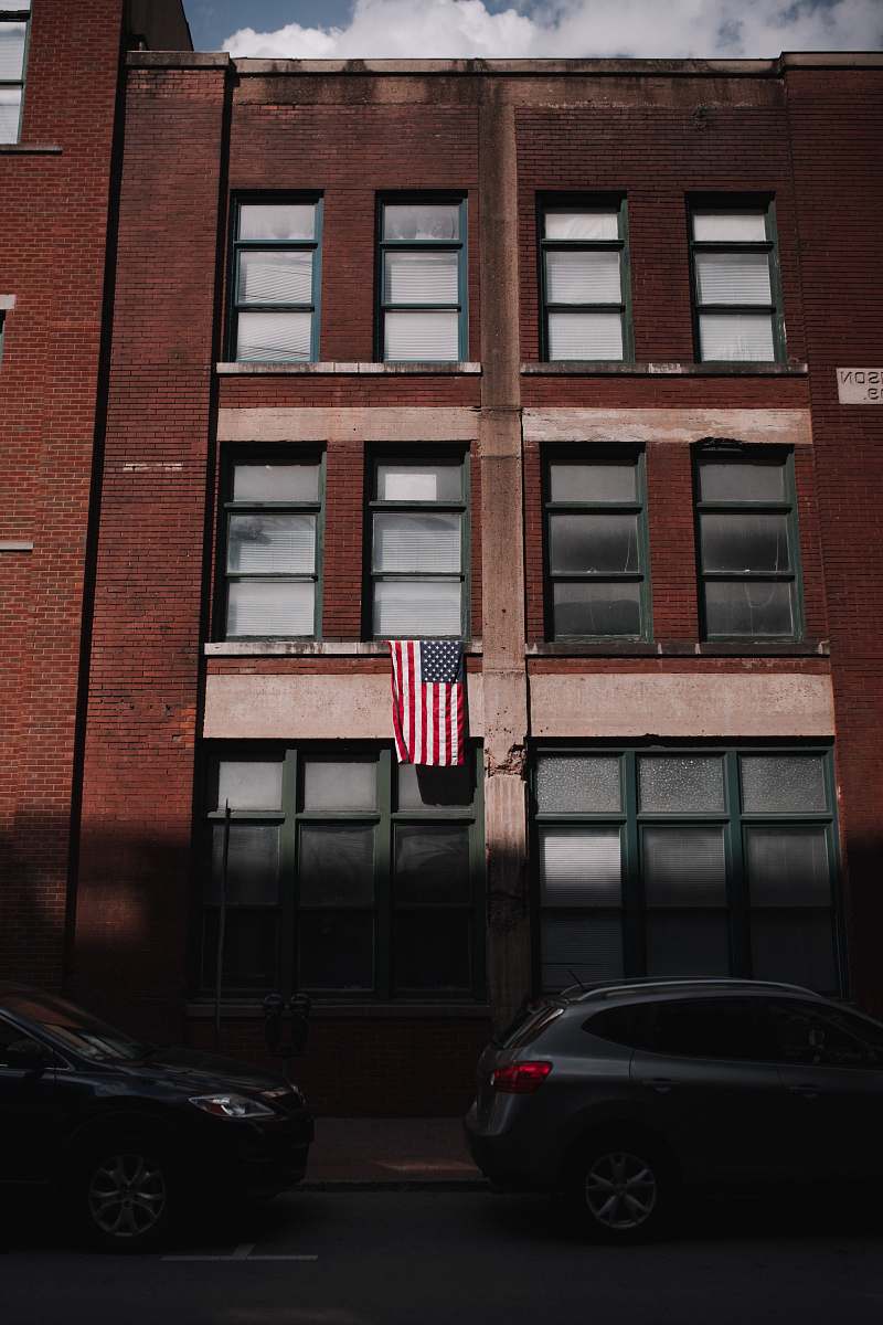 brick brown concrete building nashville