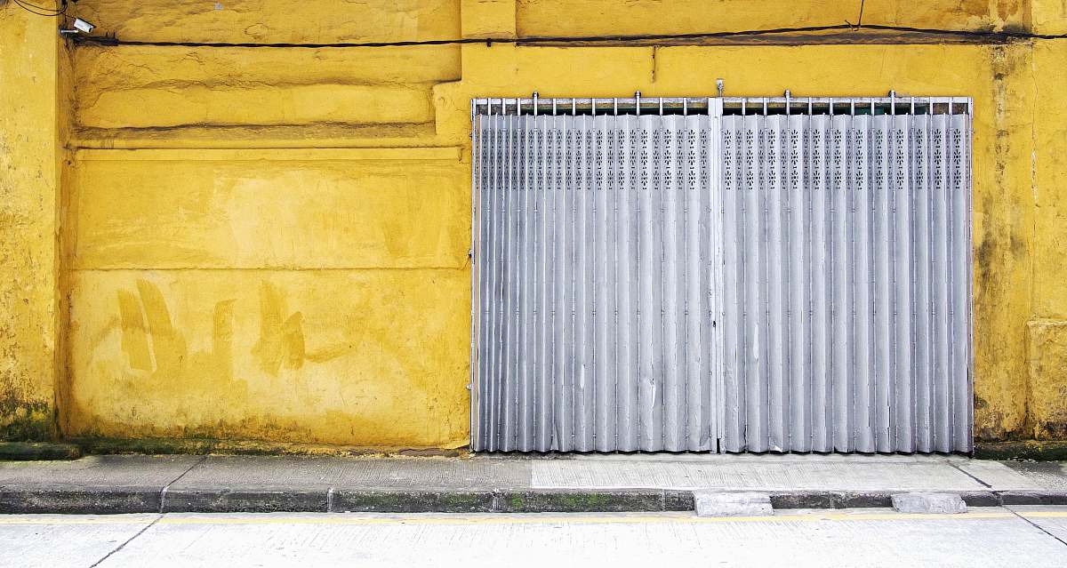 wall gray steel folding gatye yellow