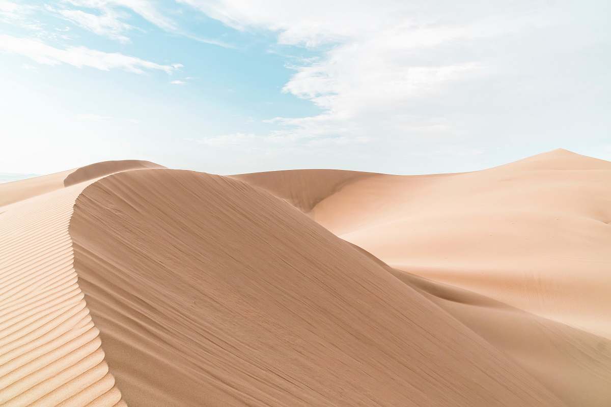 dune landscape photography of desert sand
