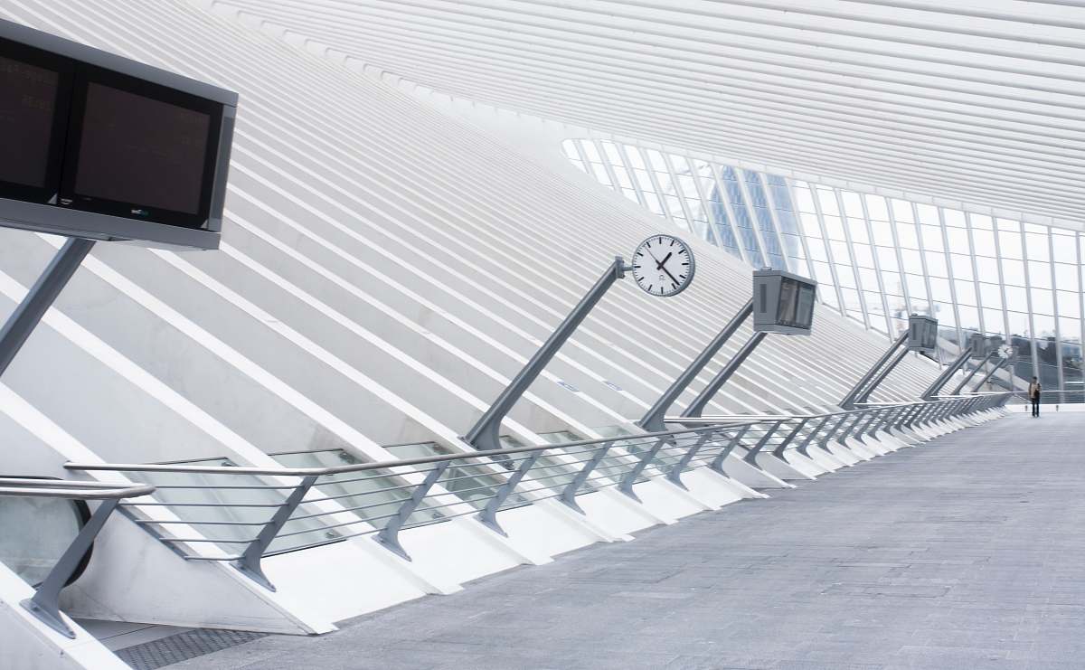 handrail gray pedestal clock on stage banister