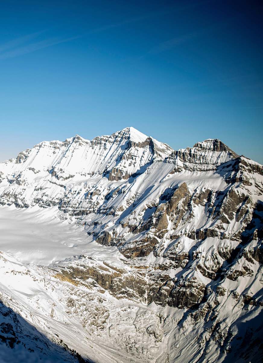 outdoors landscape photography of white and gray mountain nature