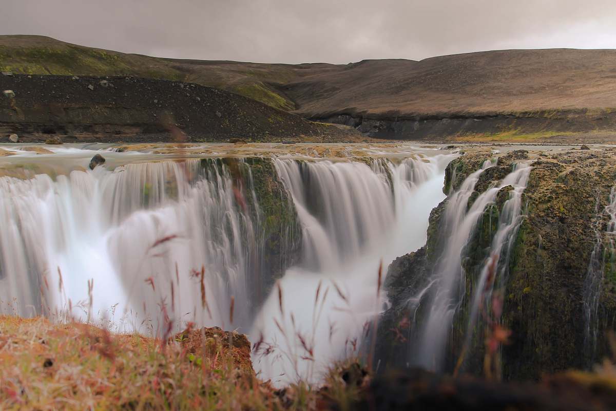 water long exposure photography of waterfalls waterfall