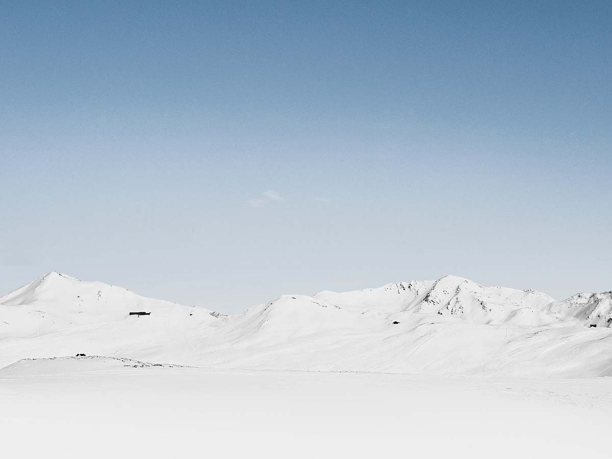 mountain photography of snow covered mountain at daytime landscape