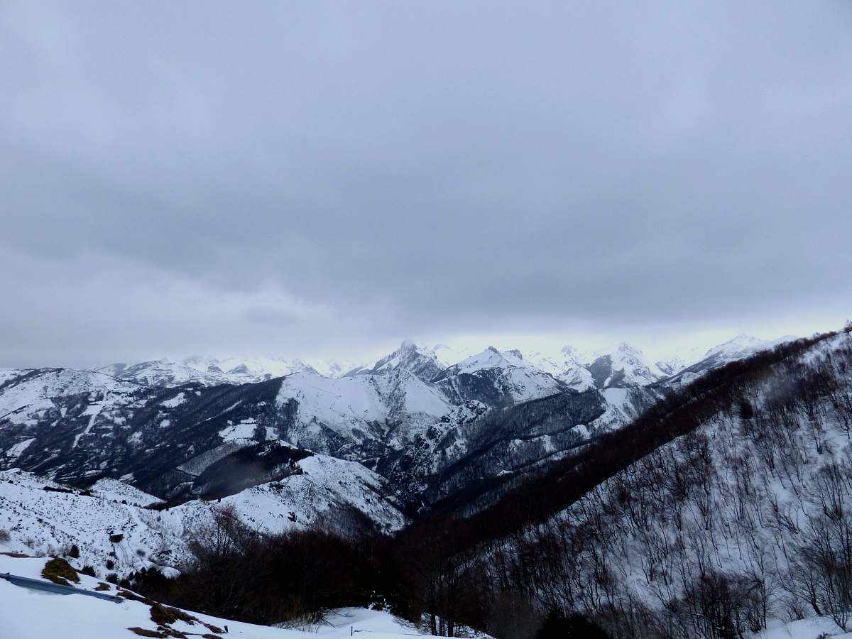 mountain snow-covered mountains during daytime outdoors