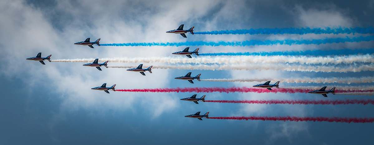 france time lapse photography of airshow champs-élysées