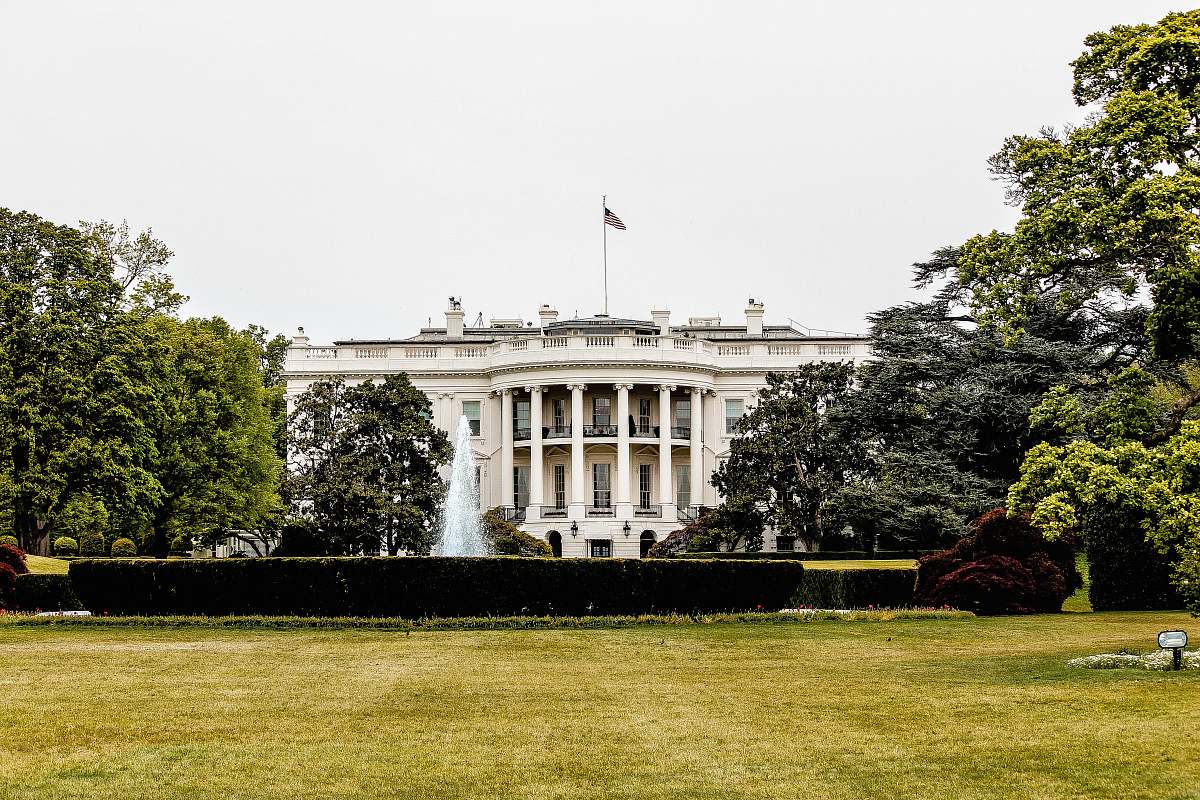 Grass Architectural Photography Of White House Lawn Image Free Photo