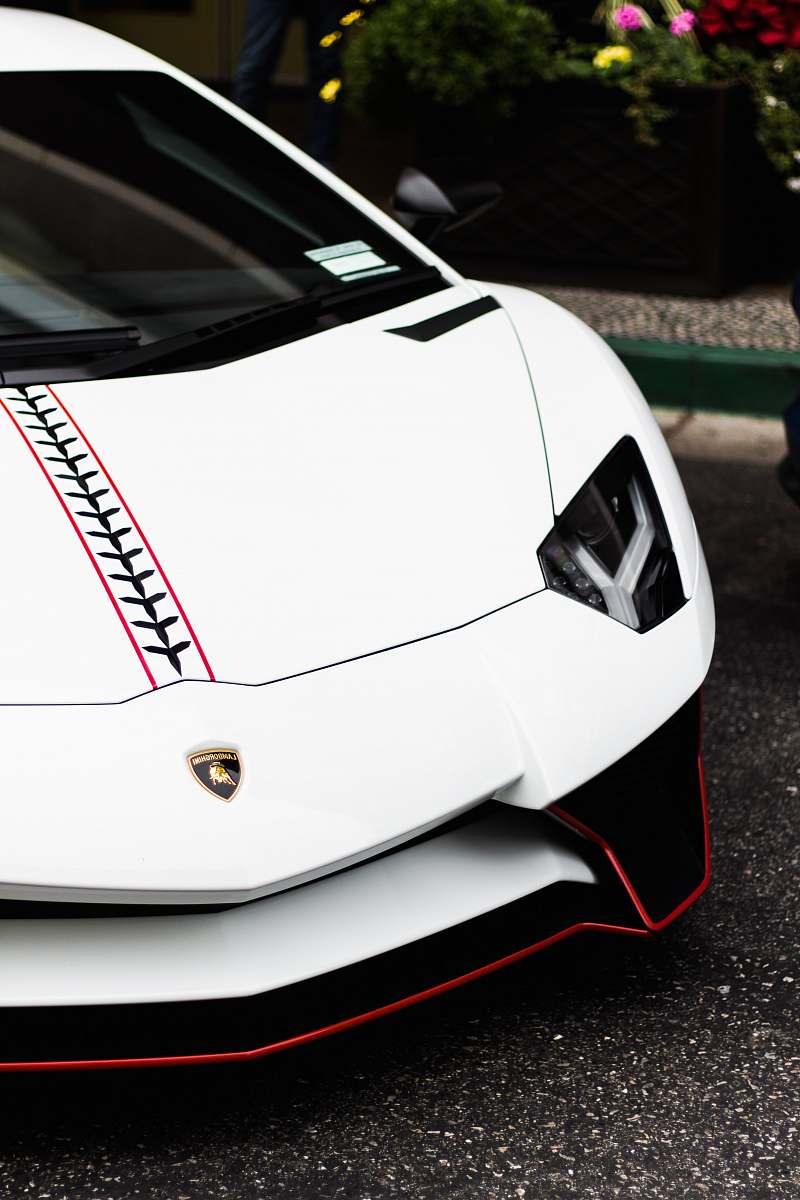 flora white Lamborghini jar