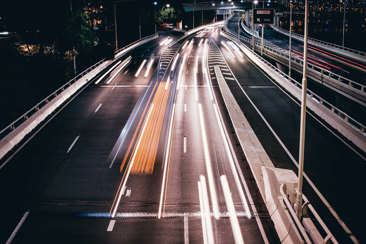 freeway timelapse photography of roads during nighttime brisbane