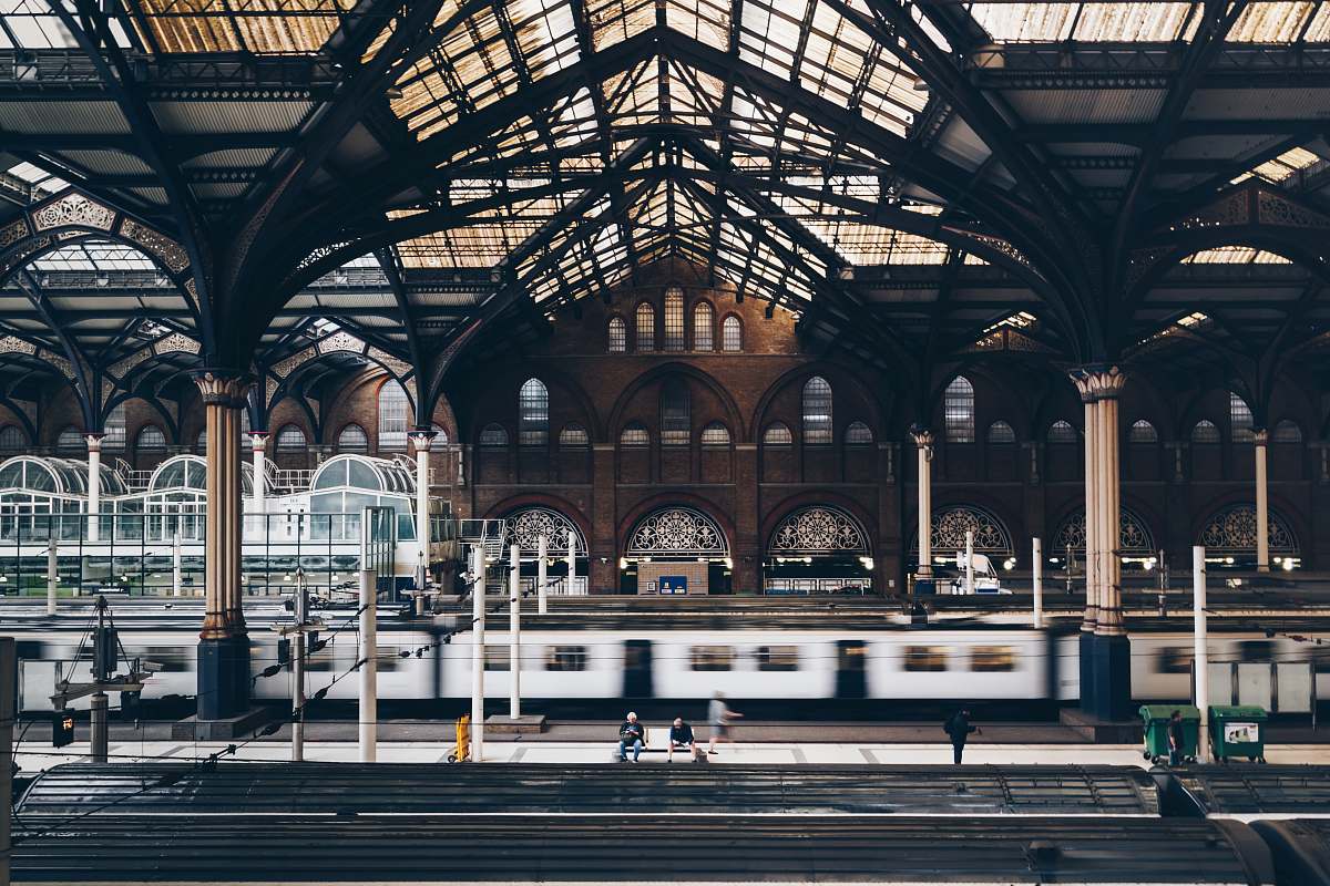 london gray and black train station liverpool street station