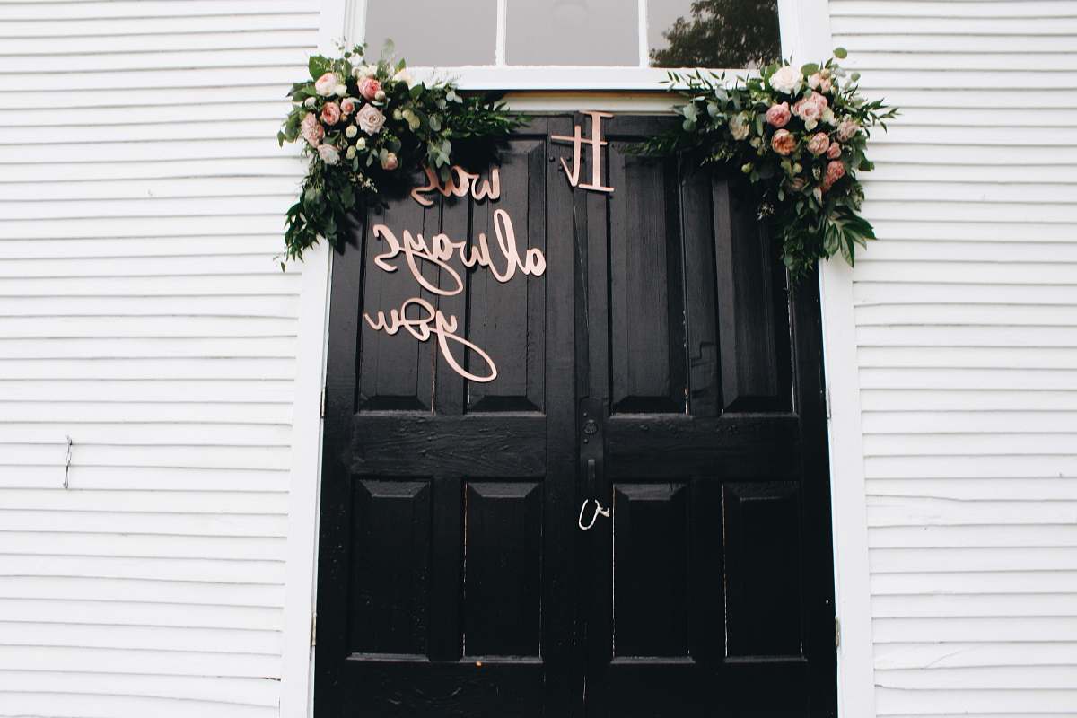 love black door with it was always you text vase