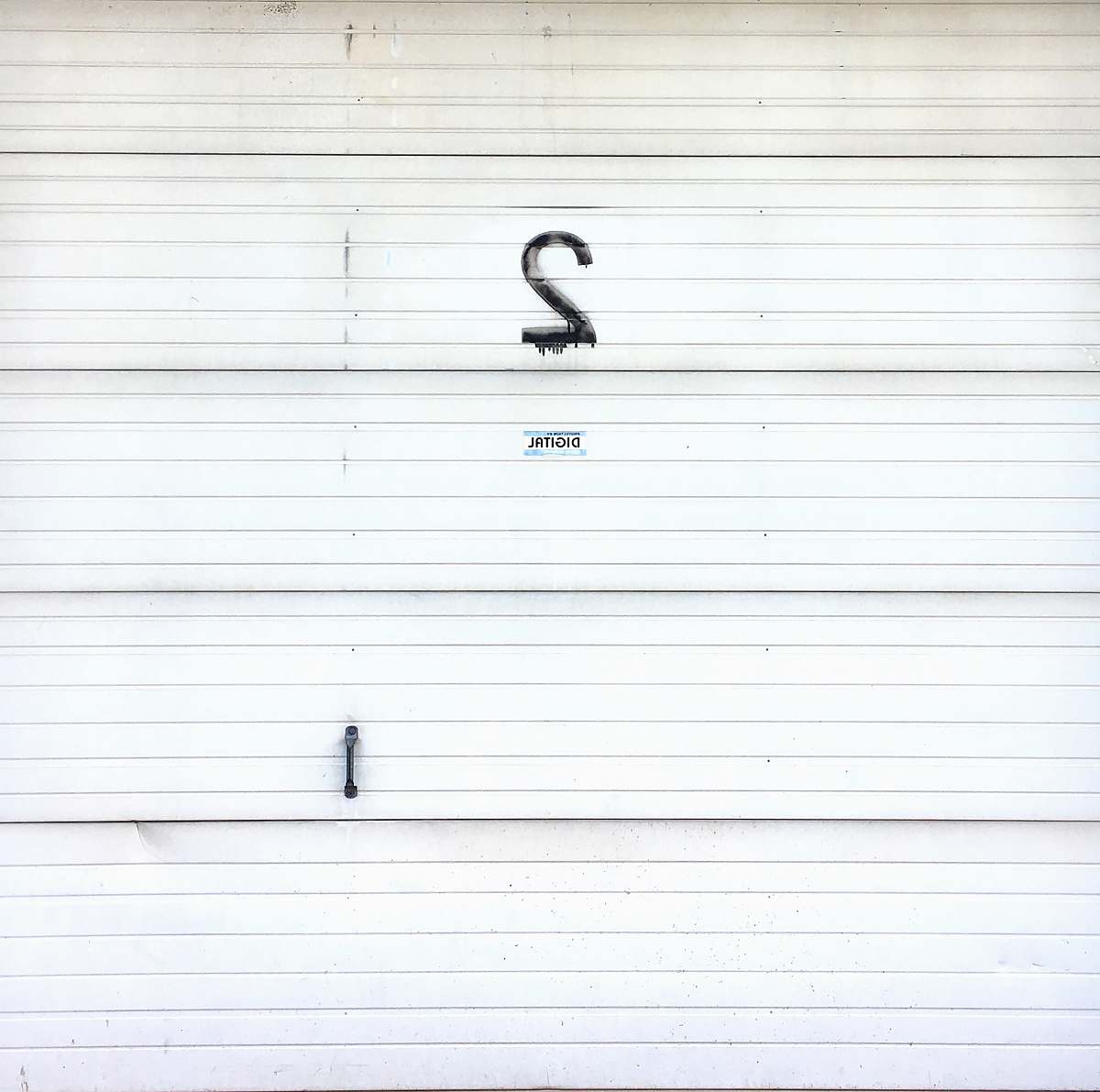 numbers white metal wall with 2 print garage