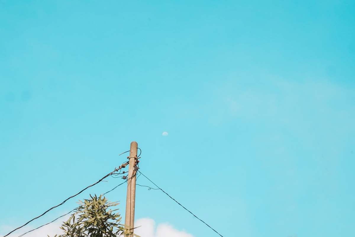 java electric post under clear sky wonosobo