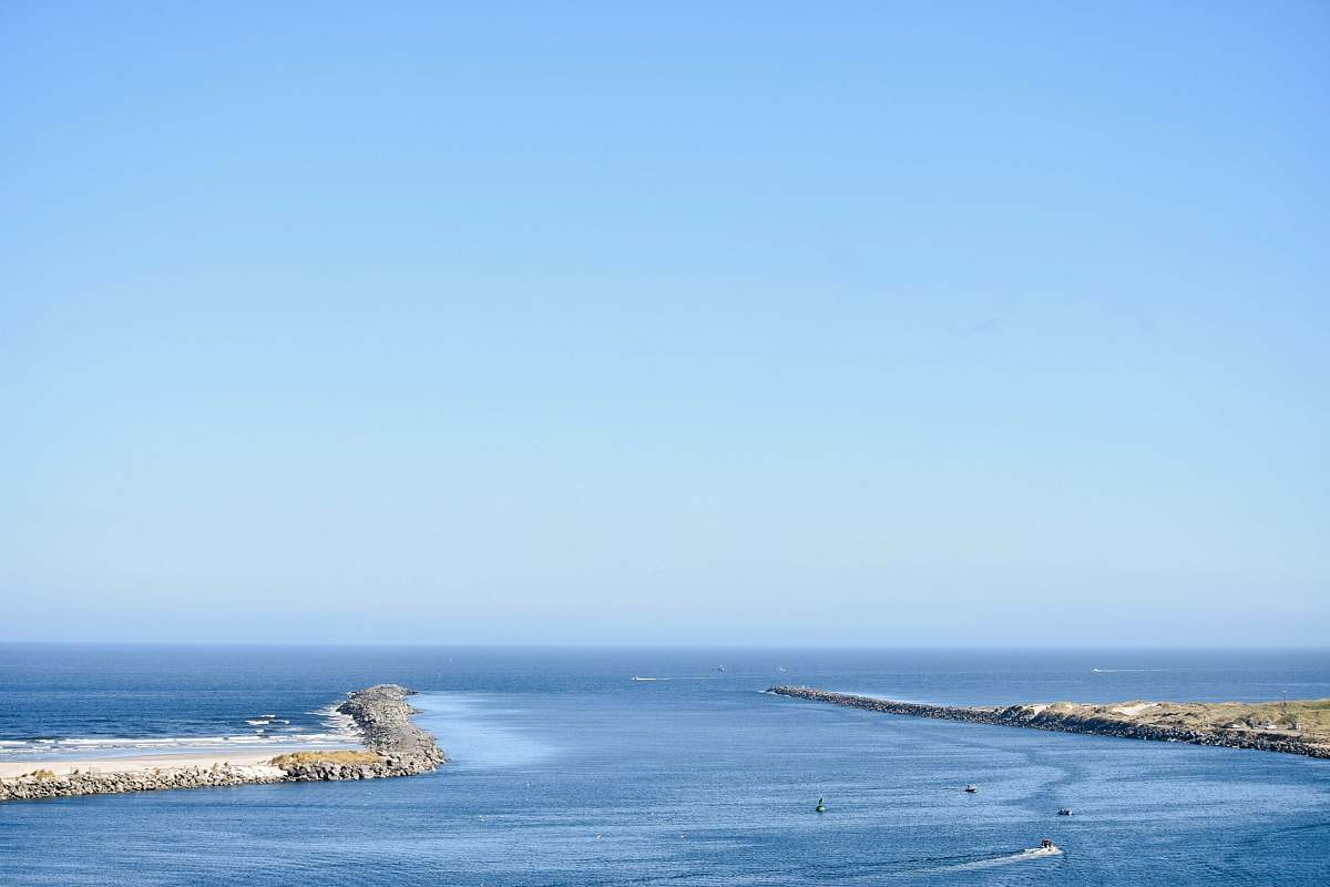 sea photo of coastline coast