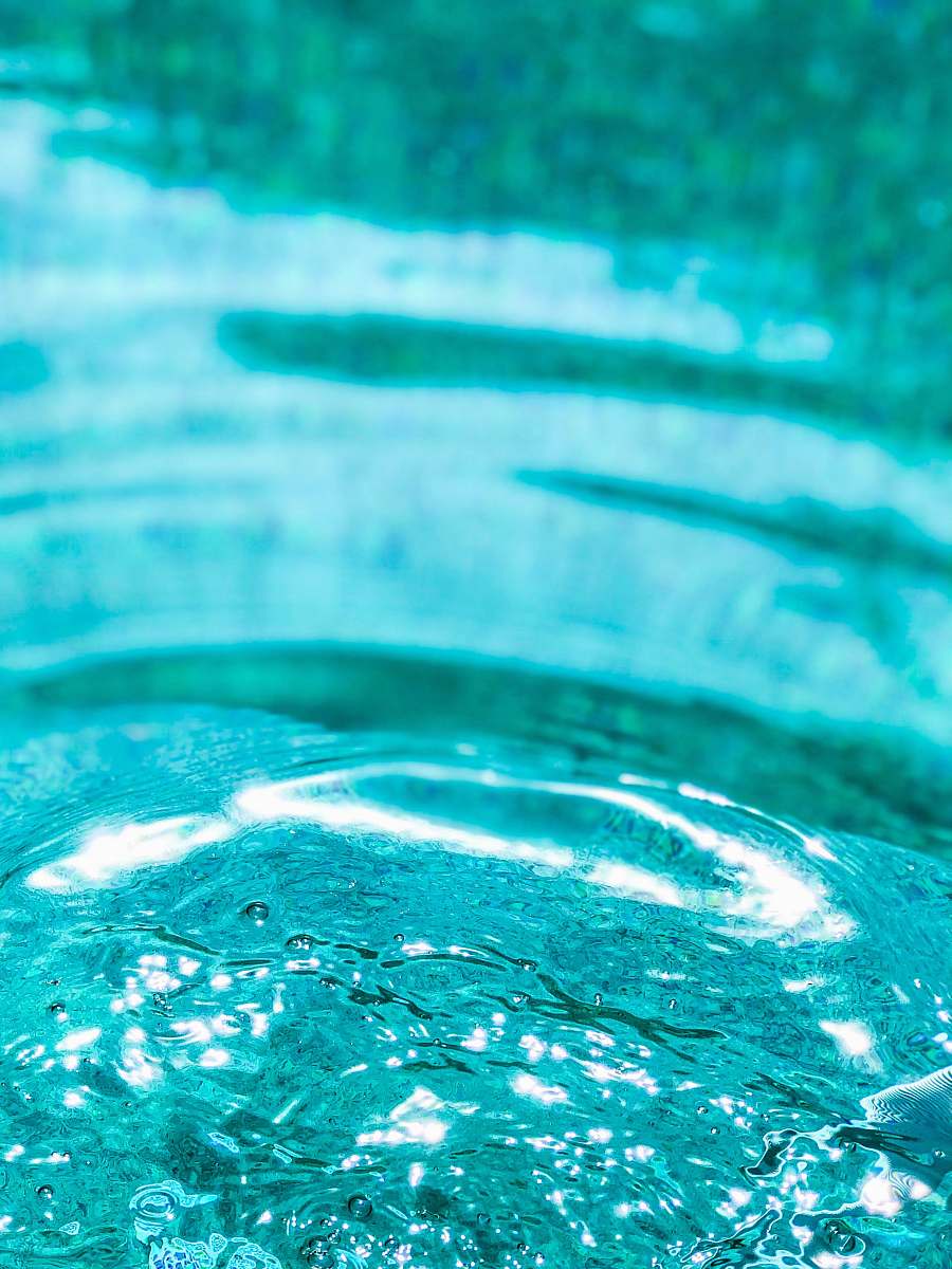 water shallow focus of water ripple