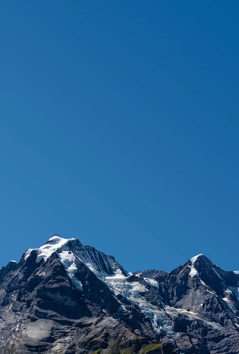 outdoors photography of snow-capped mountain during daytime mountain