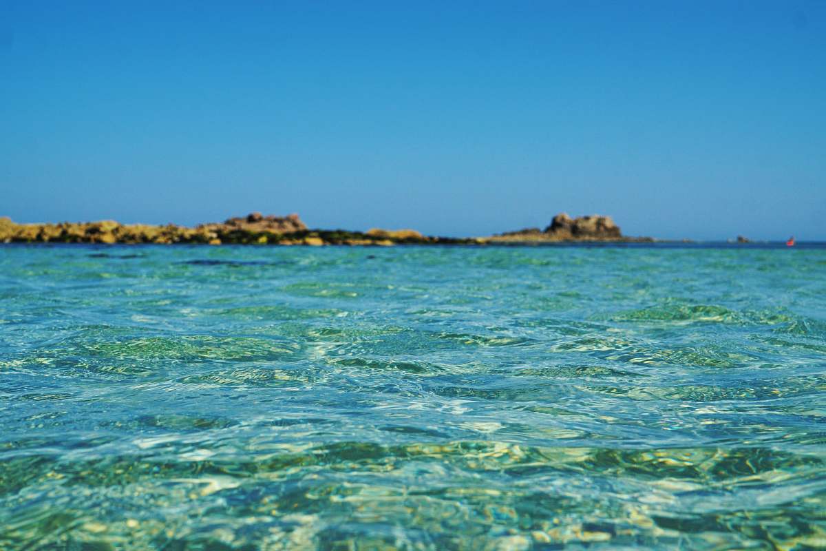 water water waves during daytime sea