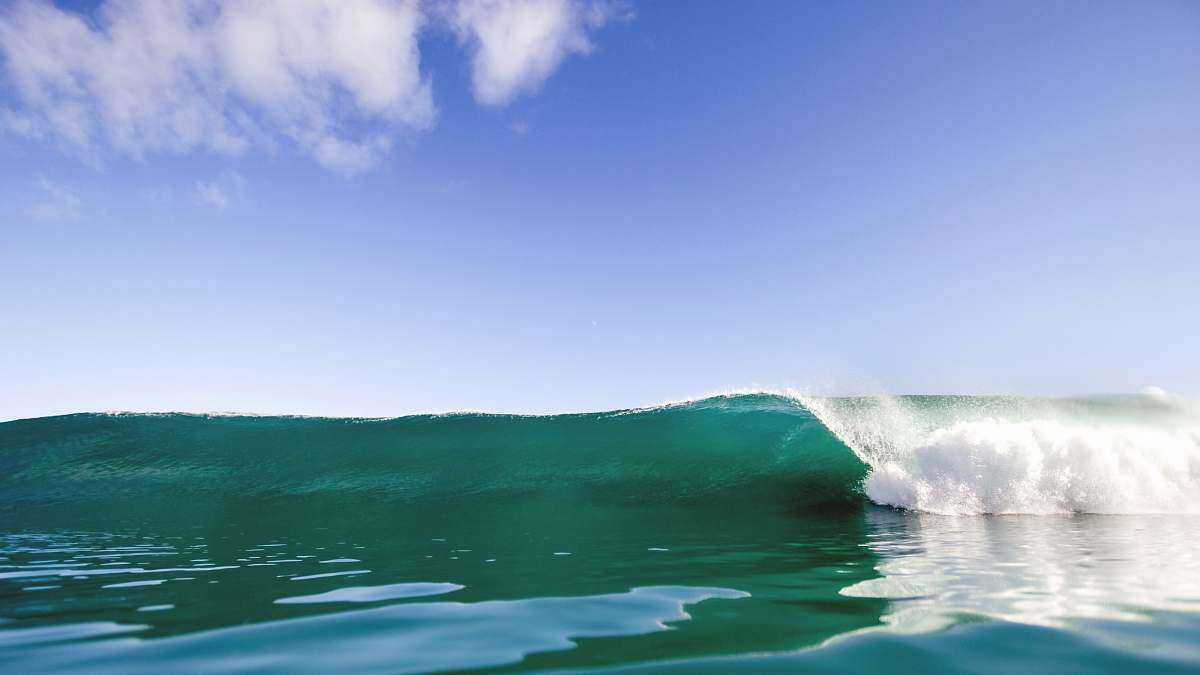 blue barrel wave water