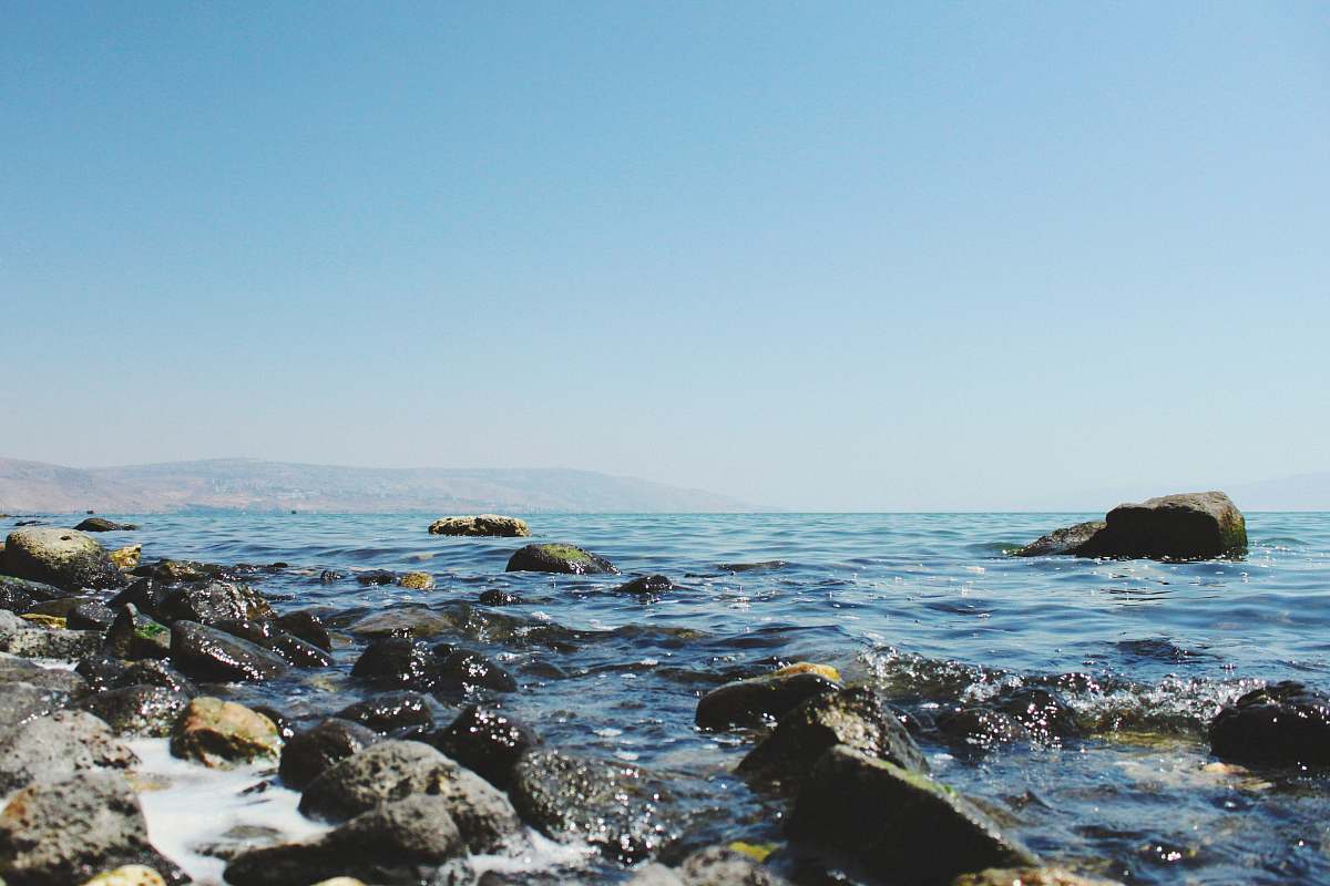 ocean body of water during daytime sea