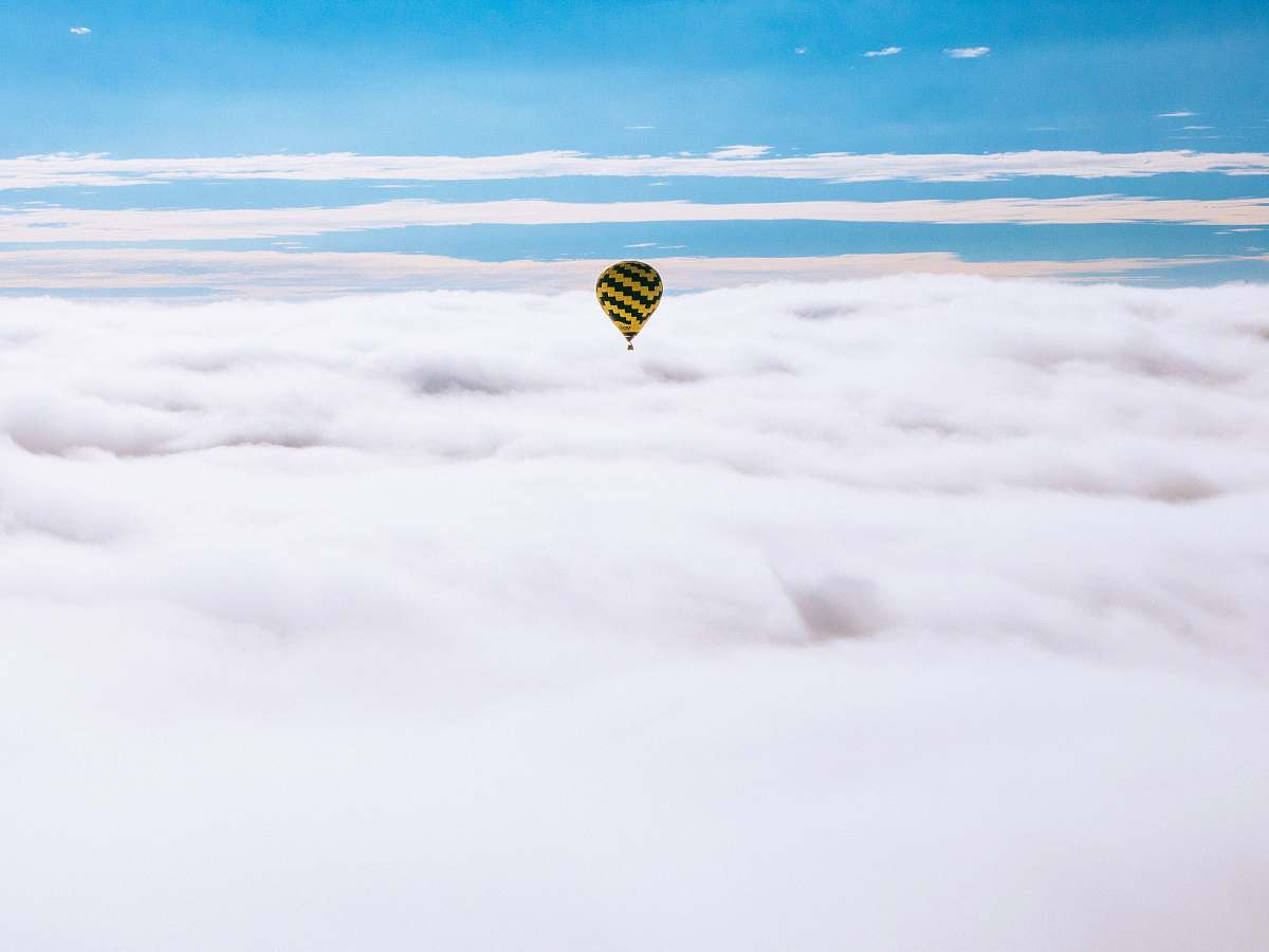 teotihuacan yellow hot air balloon blue