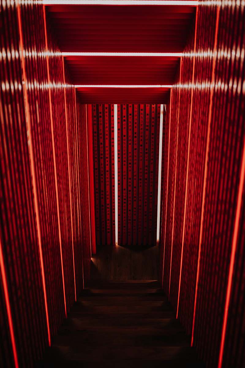 wallpapers gray narrow stair with red wall computer backgrounds