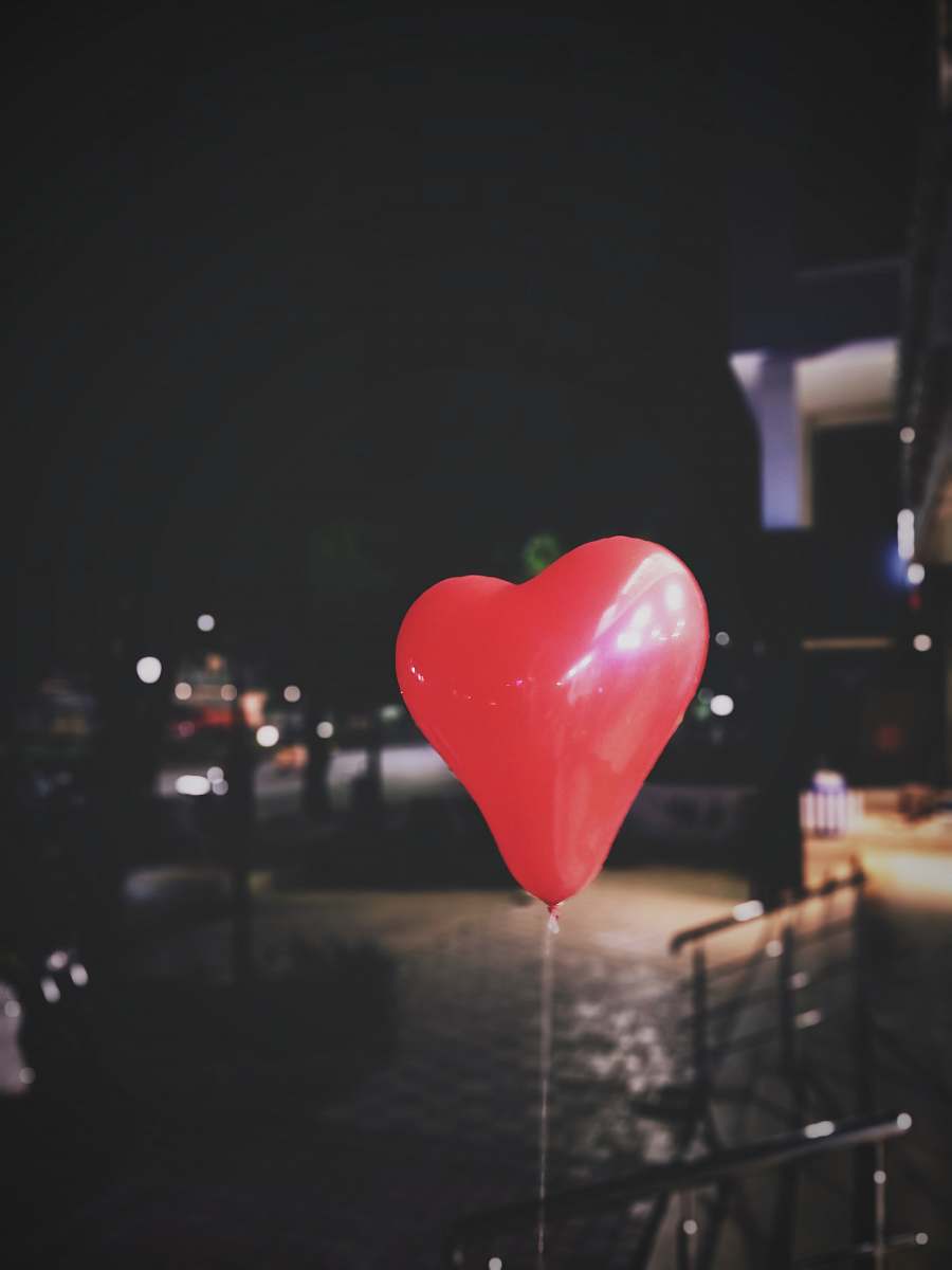 martini red heart balloon close-up photography alcohol