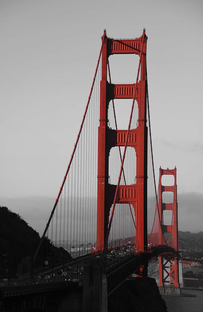 building Golden Gate Bridge, San Francisco river