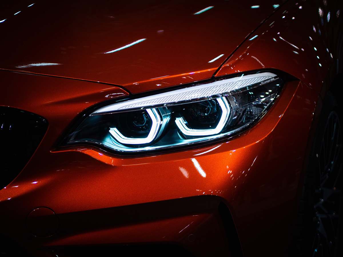 automobile vehicle headlight transportation