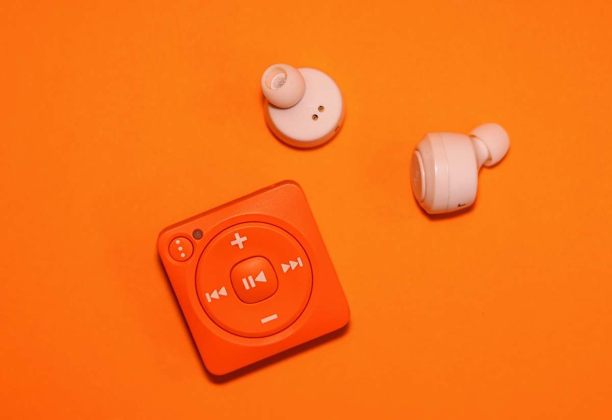 electronics red music player mouse