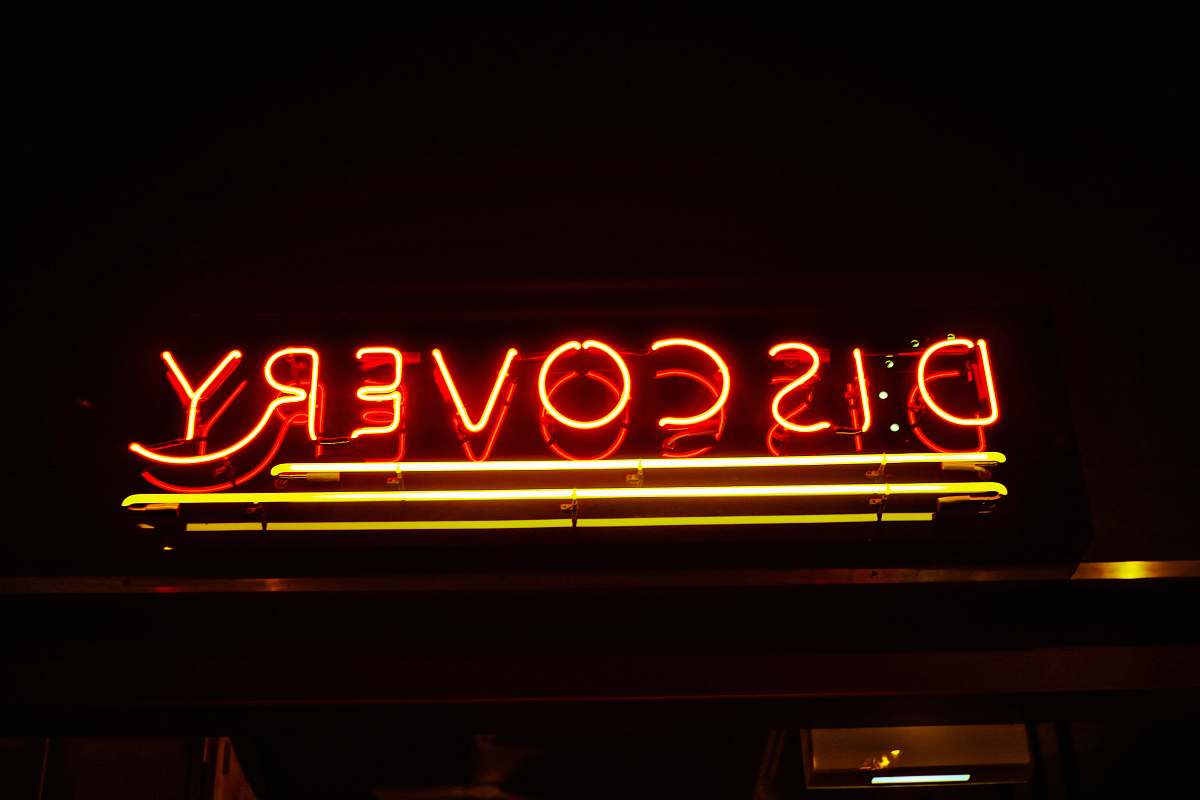 restaurant lighted red Discovery neon signage meal
