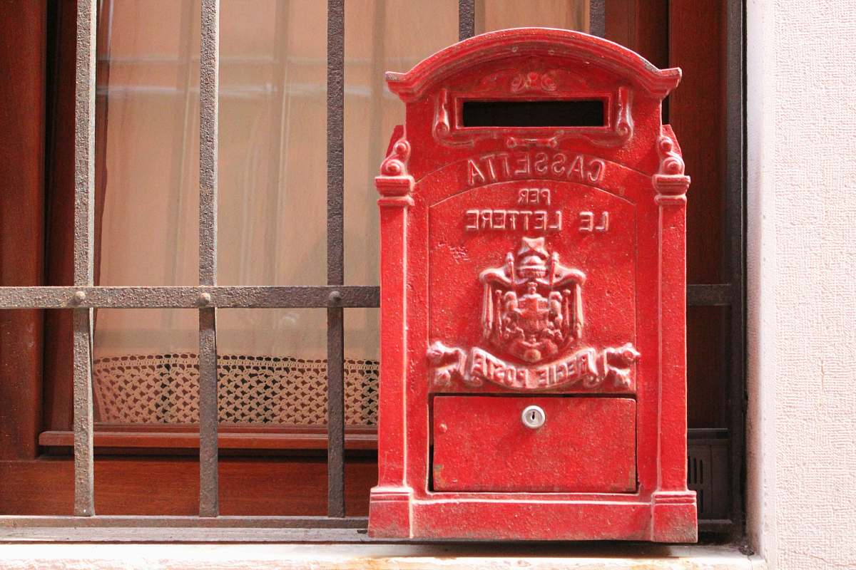 mailbox red mailbox venezia